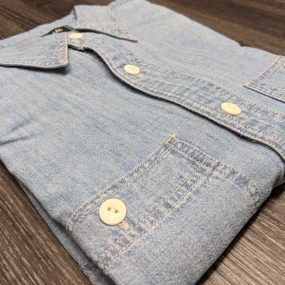 Madewell Chambray Shirt - Picture 1 of 4